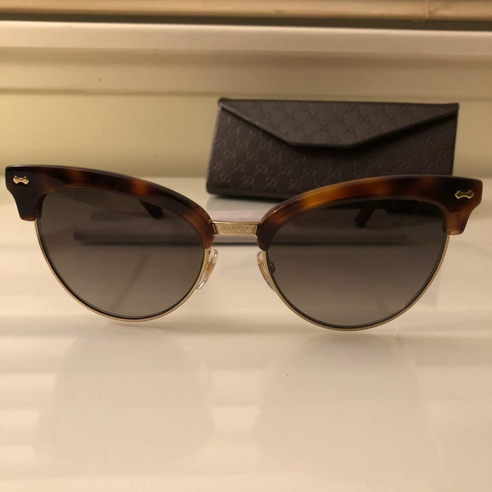 Gucci Classic Cat-eye Sunglasses
